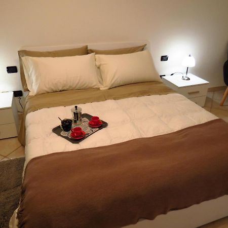 Lo Gnomo Sotto Al Glicine Apartment Chatillon Bagian luar foto