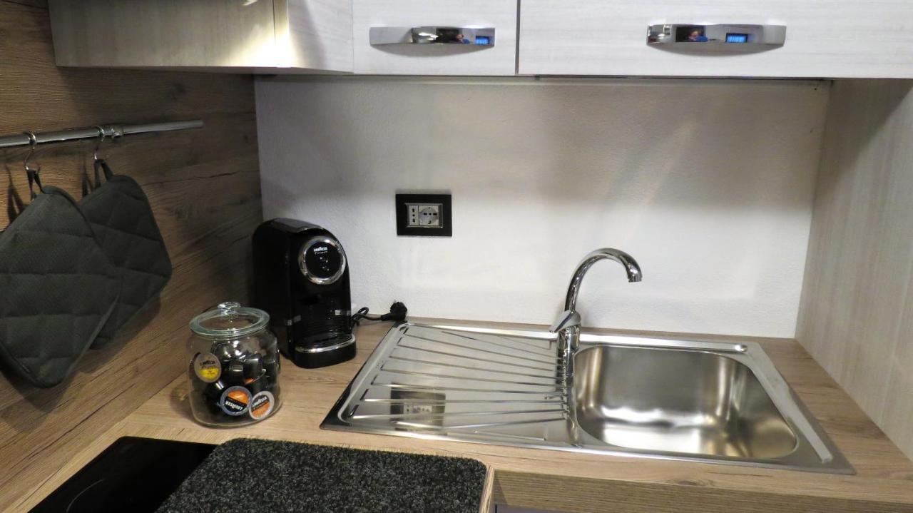 Lo Gnomo Sotto Al Glicine Apartment Chatillon Bagian luar foto